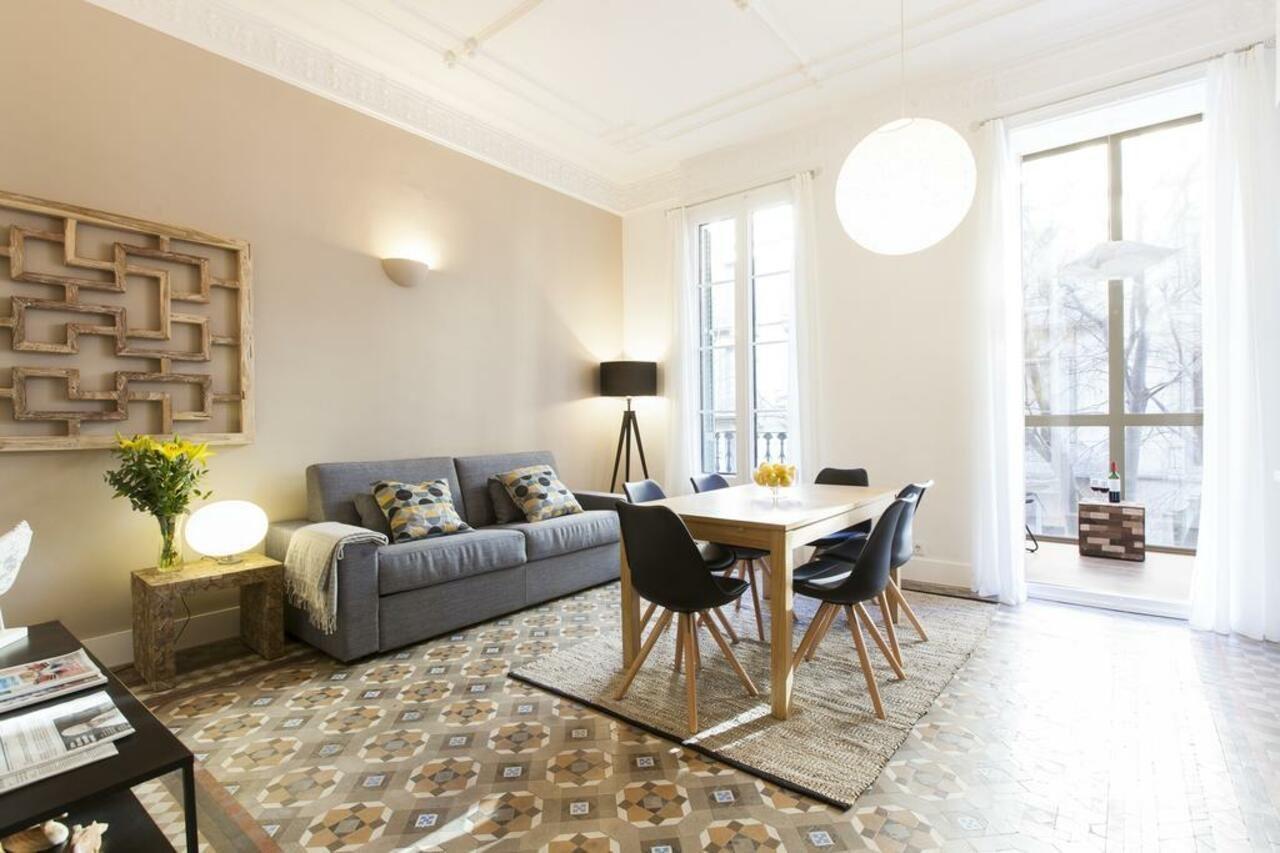 ברצלונה Aspasios Urquinaona Apartments מראה חיצוני תמונה