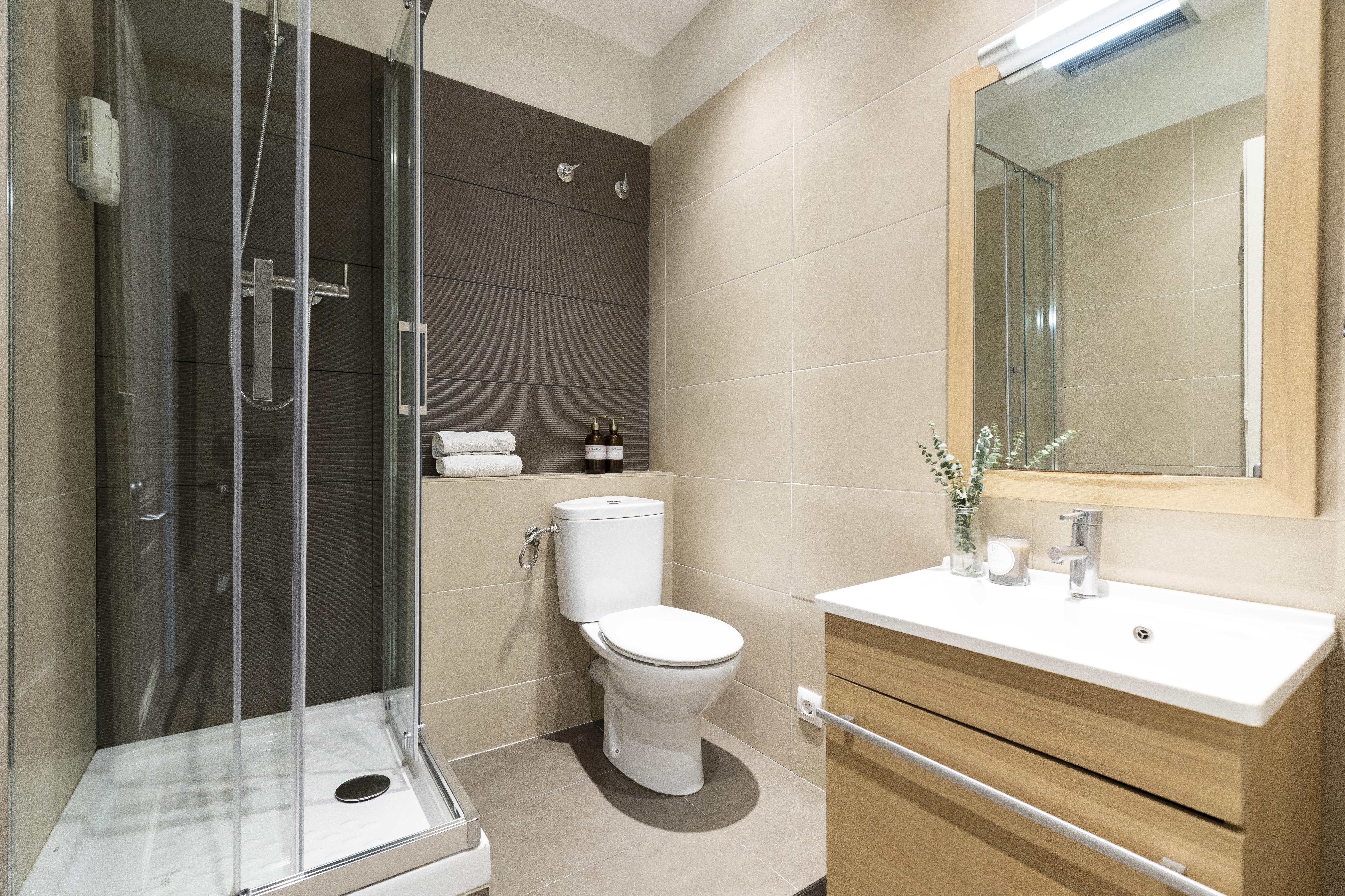 ברצלונה Aspasios Urquinaona Apartments מראה חיצוני תמונה
