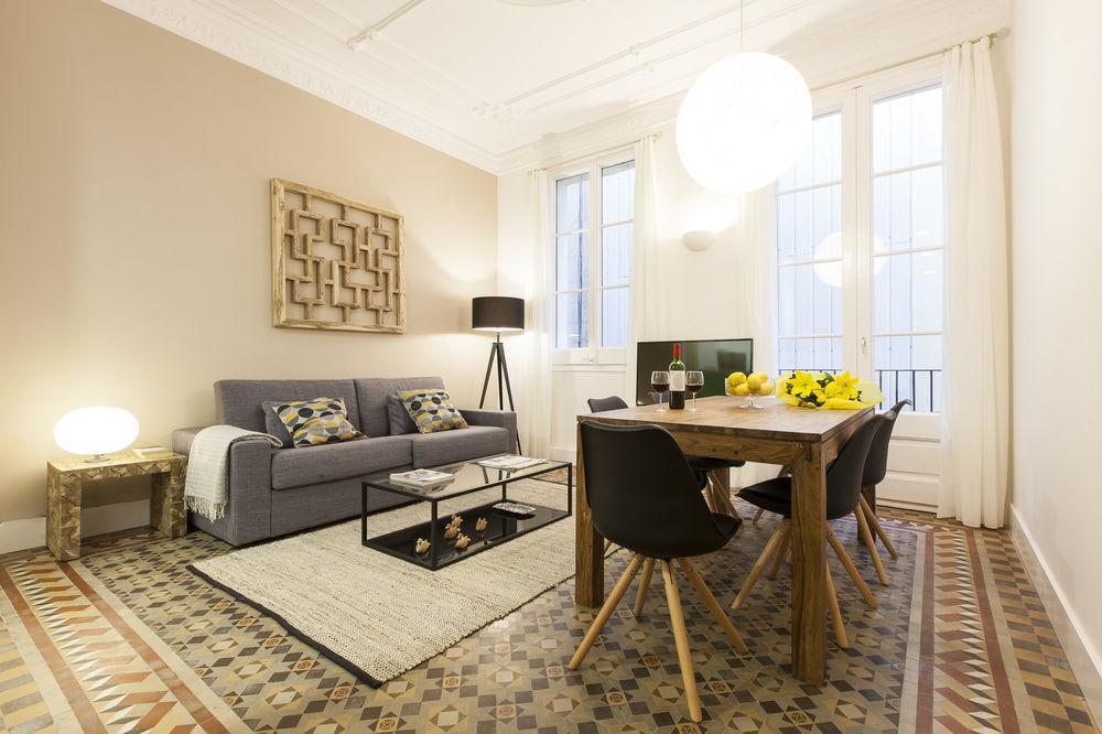 ברצלונה Aspasios Urquinaona Apartments מראה חיצוני תמונה