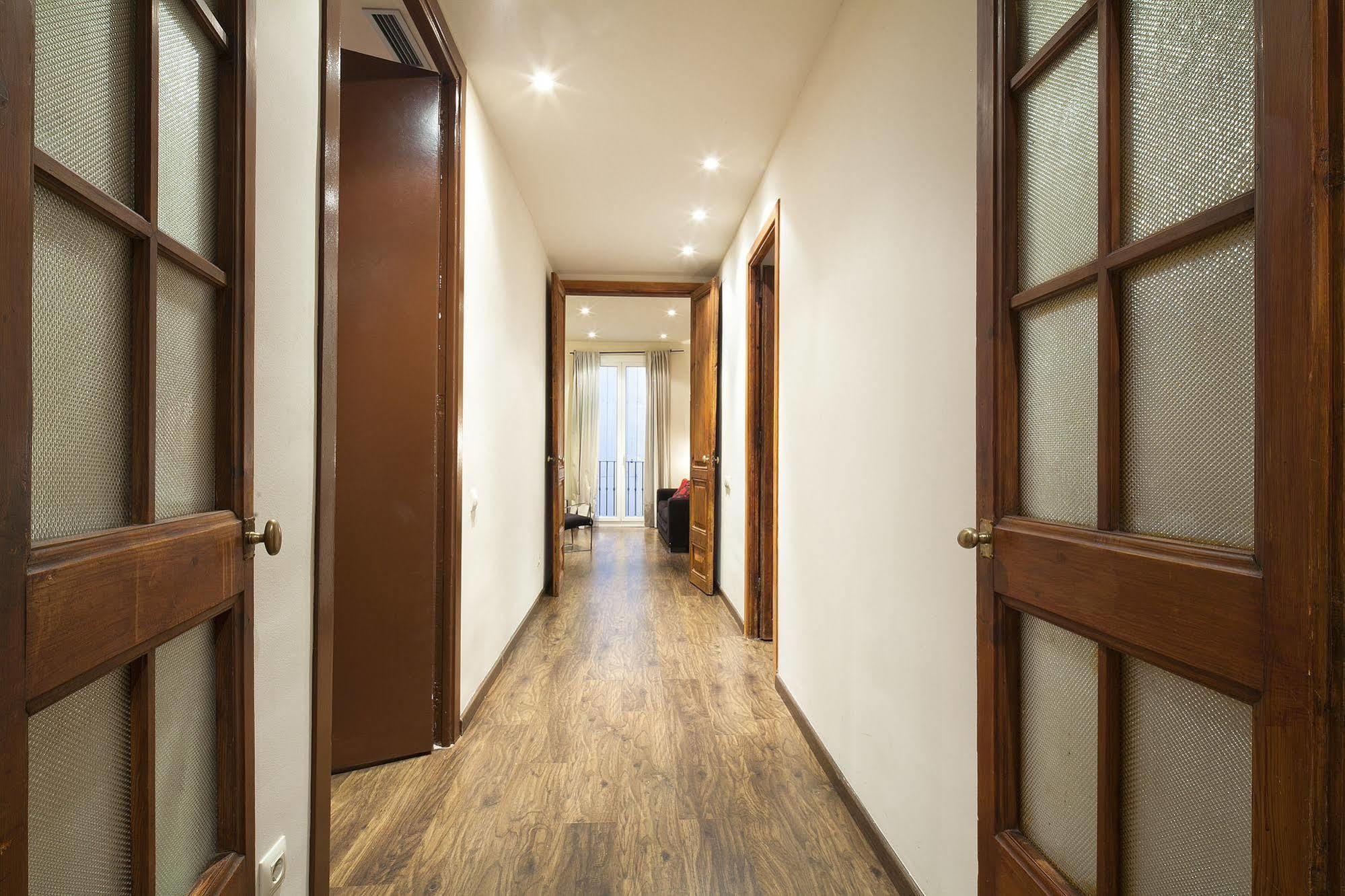 ברצלונה Aspasios Urquinaona Apartments מראה חיצוני תמונה